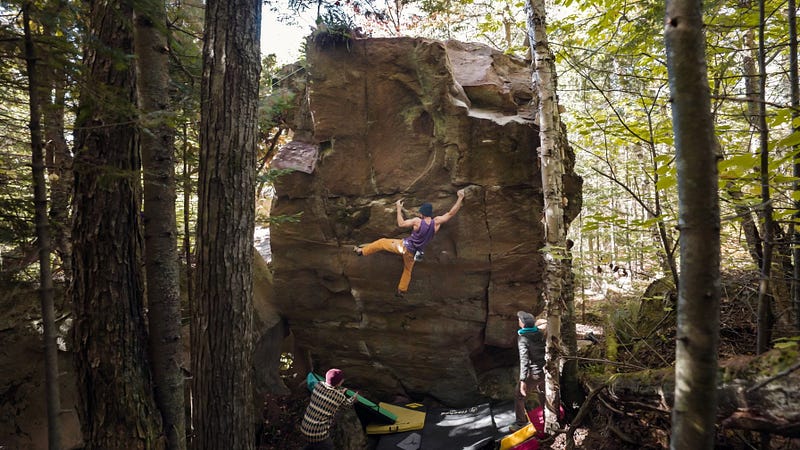 brendan baars climbing beautiful boulders at the nooks bouldering kaya climbing guide