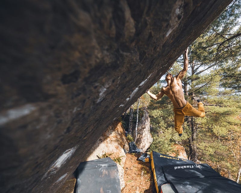 brendan baars climbing hard at the nooks bouldering kaya climbing guide